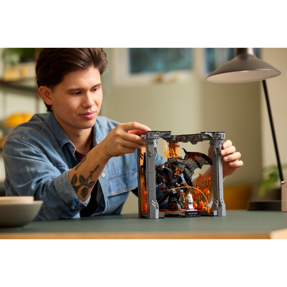 LEGO®Icons: Gandalf Vs Durin'S Bane Booknook (10367)_011