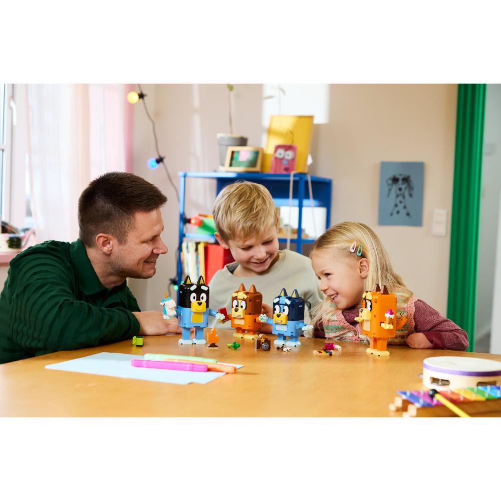LEGO®Bluey: Familia De Bluey Para Construir (11217)_015