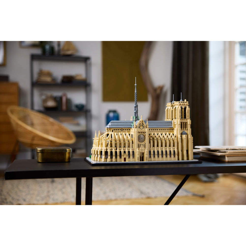 LEGO® Architecture: Notre Dame De París (21061)_019