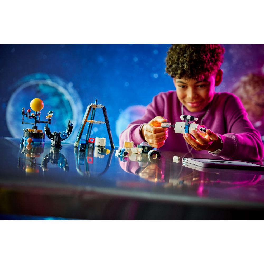 TELESCOPIO DE EXPLORACIÓN ESPACIAL