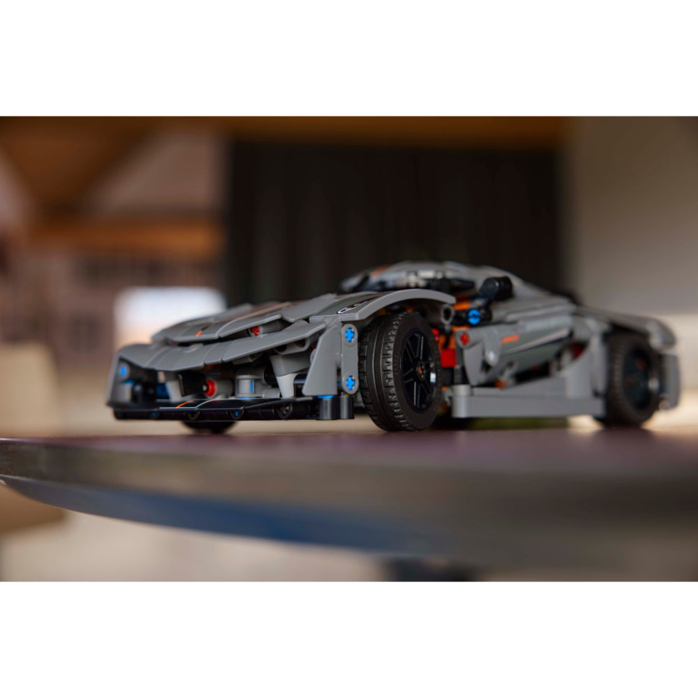 LEGO® Technic: Hipercoche Koenigsegg Jesko Absolut Gris (42173)_013