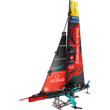 LEGO®Technic: Yate Emirates Team New Zealand Ac75 (42174)_002