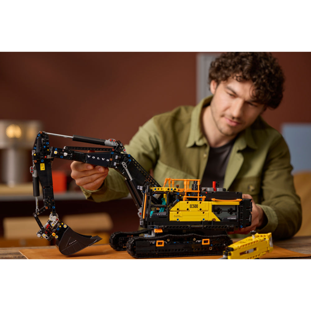 LEGO®Technic: Excavadora Volvo Ec500 Hybrid (42215)_010