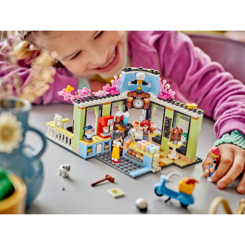 LEGO® Friends: Cafetería De Heartlake City (42618)_017