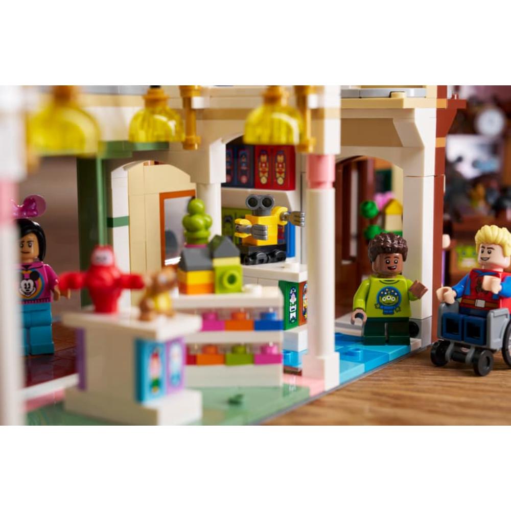 LEGO®Disney Classic: Main Street, U.S.A. (43302)_012