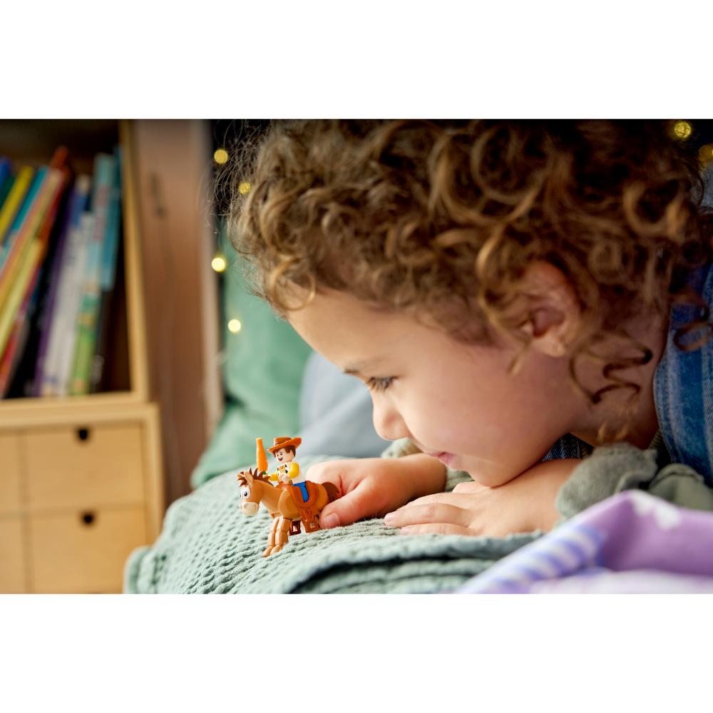 LEGO®Disney Classic: Toy Story 5: Viejo Oeste (43304)_008