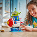 LEGO®Disney Classic: Marcianito Con Cohete De Pizza Planet (43307)_007