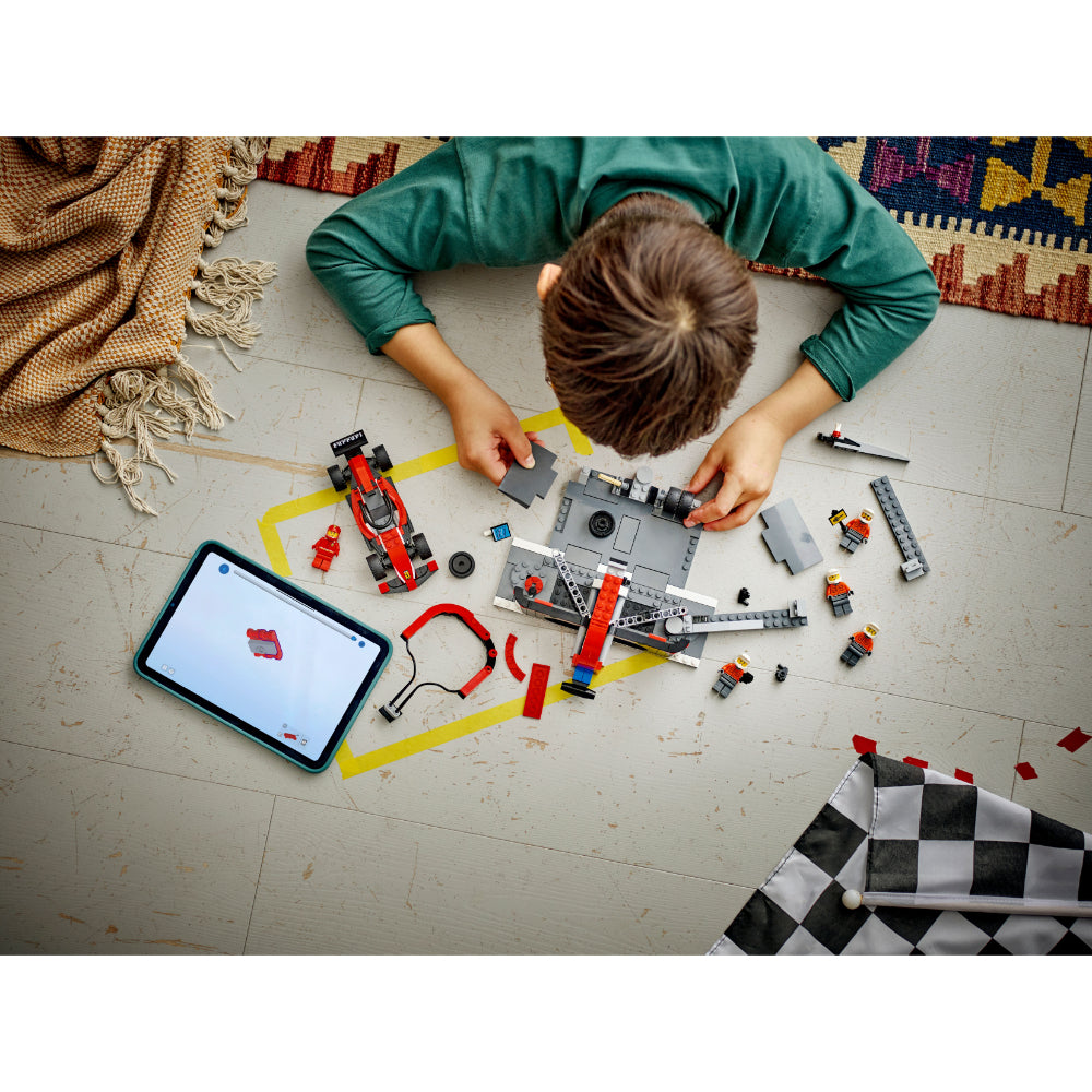 LEGO® City: Parada En Boxes De F1® Y Equipo De Mecánicos Con Coche Ferrari (60443)_010