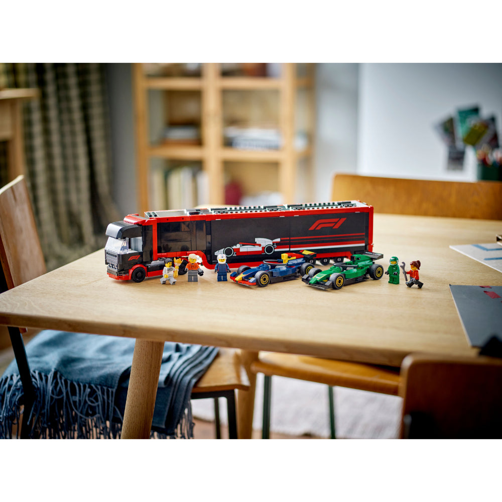 LEGO® City: Camión De F1® Con Coches De F1® Rb20 Y Amr24 (60445)_015