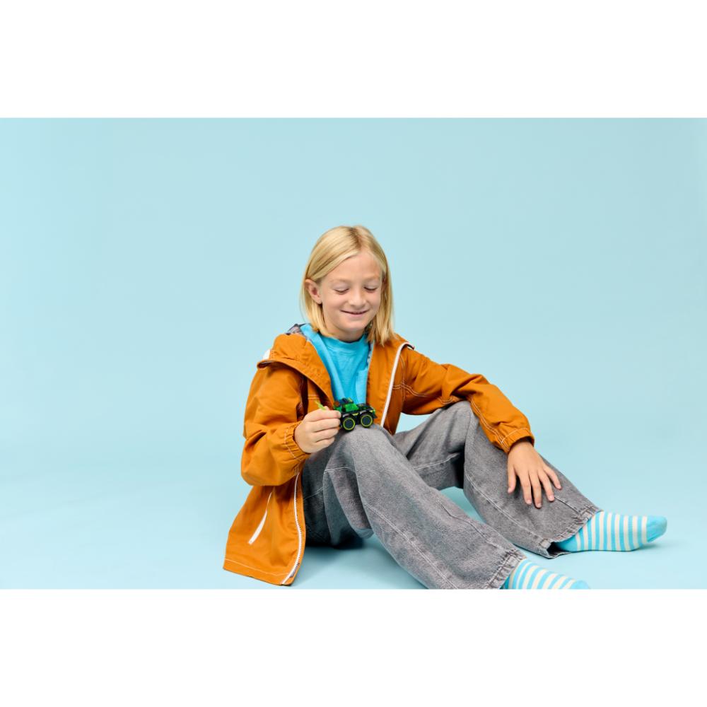 VEHÍCULOS: AUTO DE CARRERAS DE VIDEOJUEGO