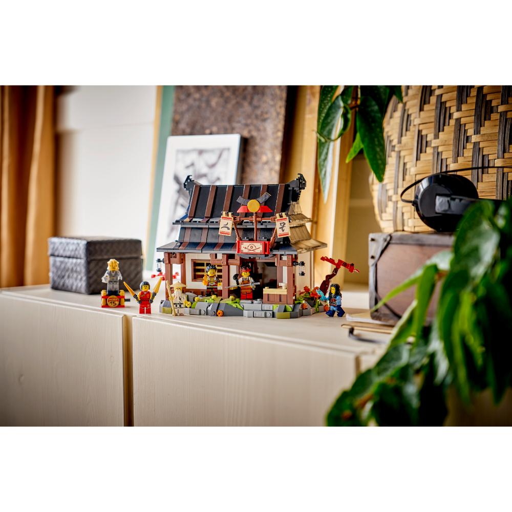 LEGO®Ninjago: Herrería Cuatro Armas: 15 Aniversario (71858)_006