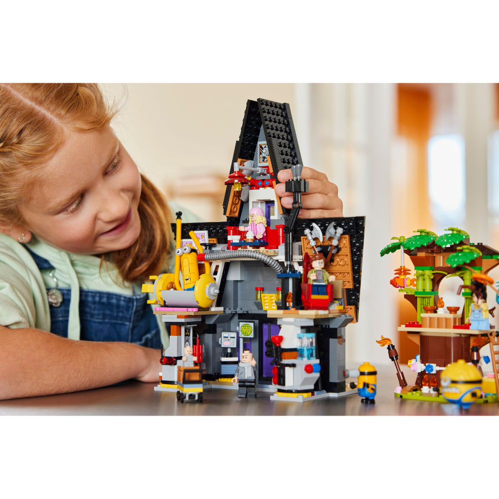 LEGO® Despicable Me: Minions Y Mansión Familiar De Gru (75583)_017