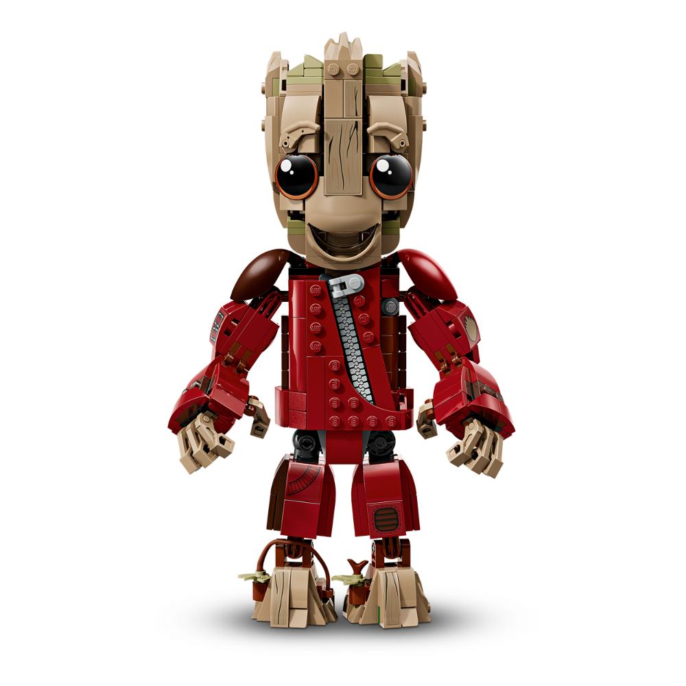 GROOT CON TRAJE DE SAQUEADOR