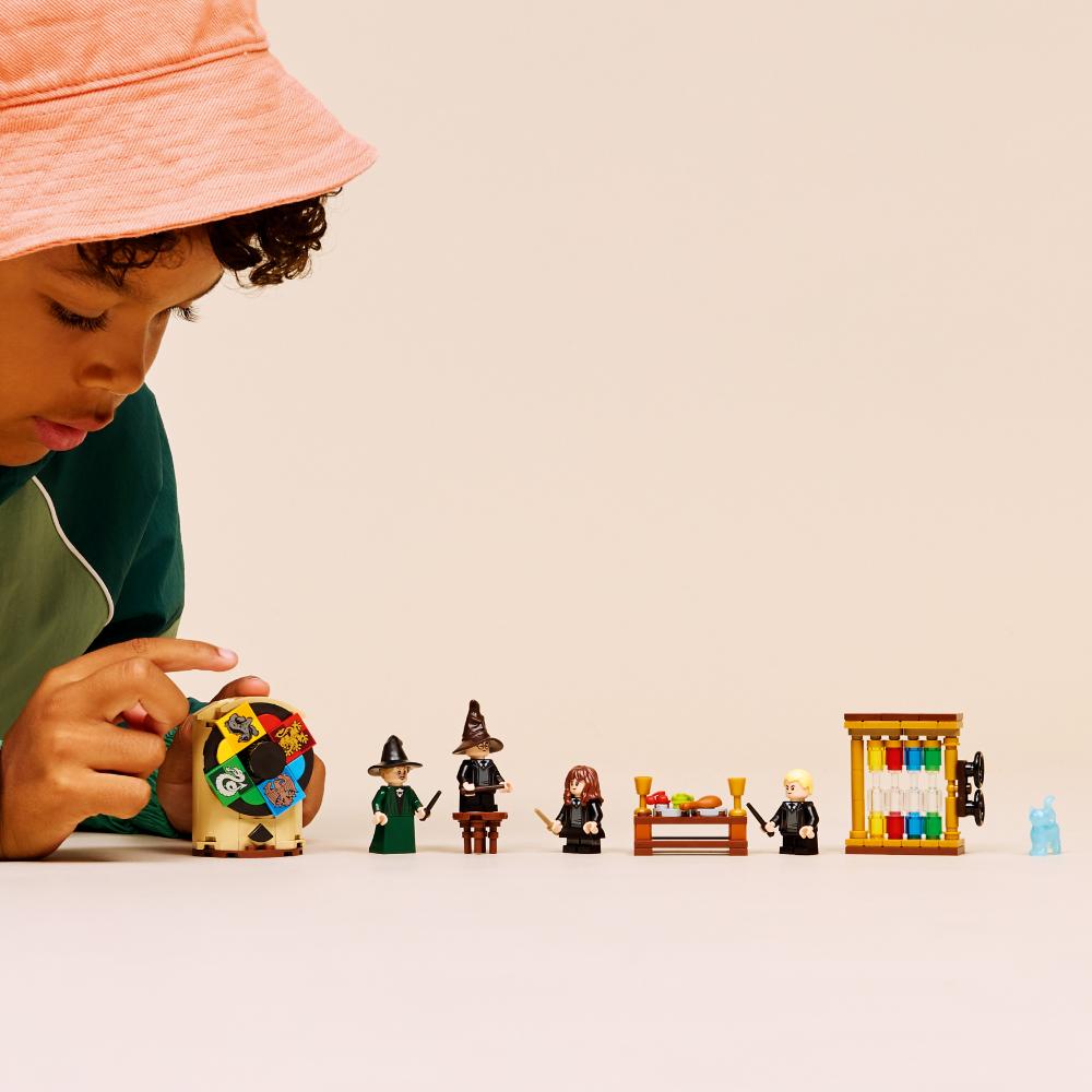 CASTILLO DE HOGWARTS™: CEREMONIA DEL SOMBRERO SELECCIONADOR