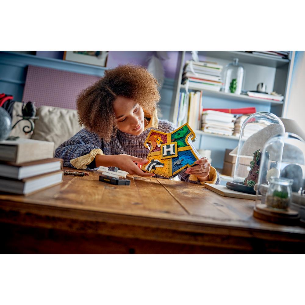 LEGO®Harry Potter Tm: Escudo De Casa De Hogwarts™ (76462)_009