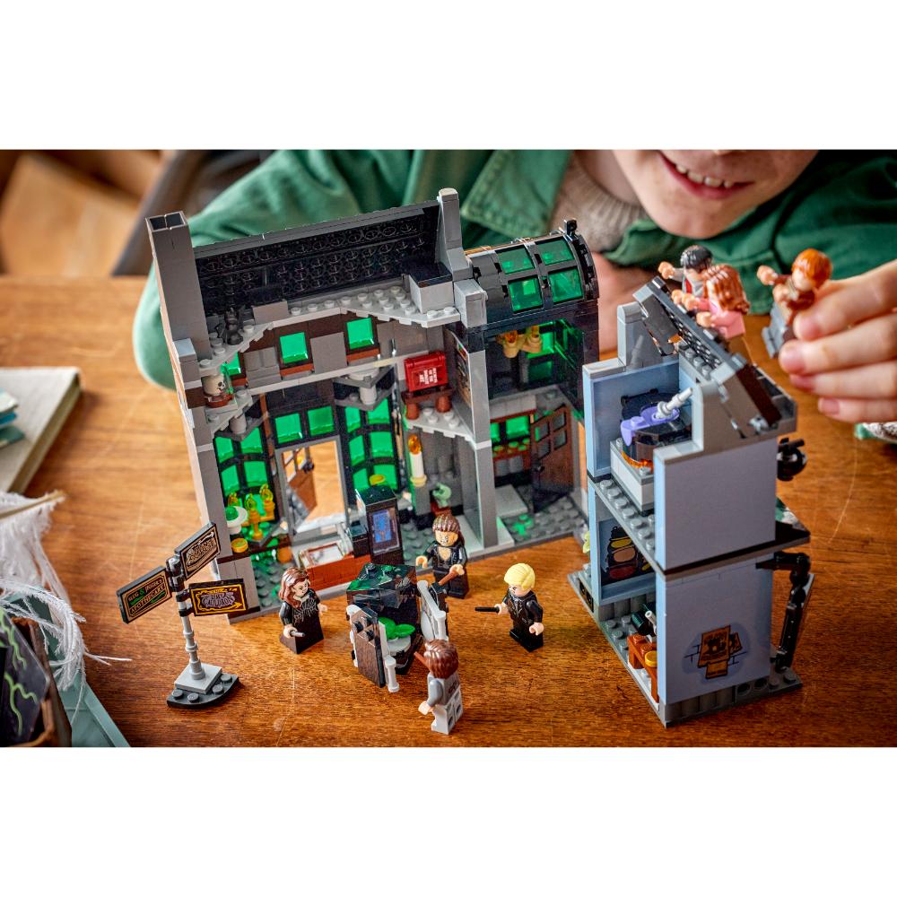LEGO®Harry Potter Tm: Tiendas Mágicas Del Callejón Knockturn™ (76471)_011
