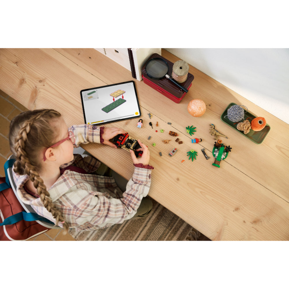 LEGO®Jurassic World: Huida En Todoterreno Y Raptor Al Acecho (76972)_008