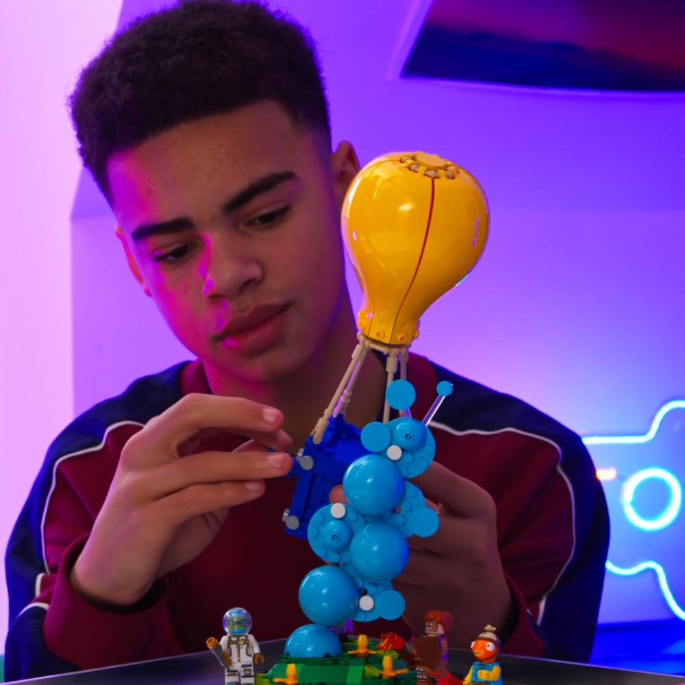 LEGO®Fortnite: Entrega De Suministros (77080)_010