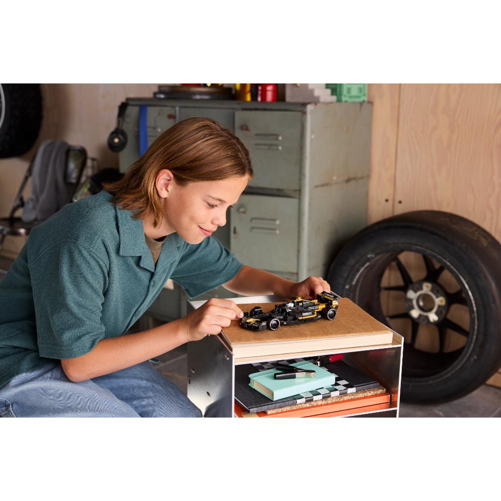 COCHE DE CARRERAS DEL EQUIPO APXGP DE F1®: LA PELÍCULA