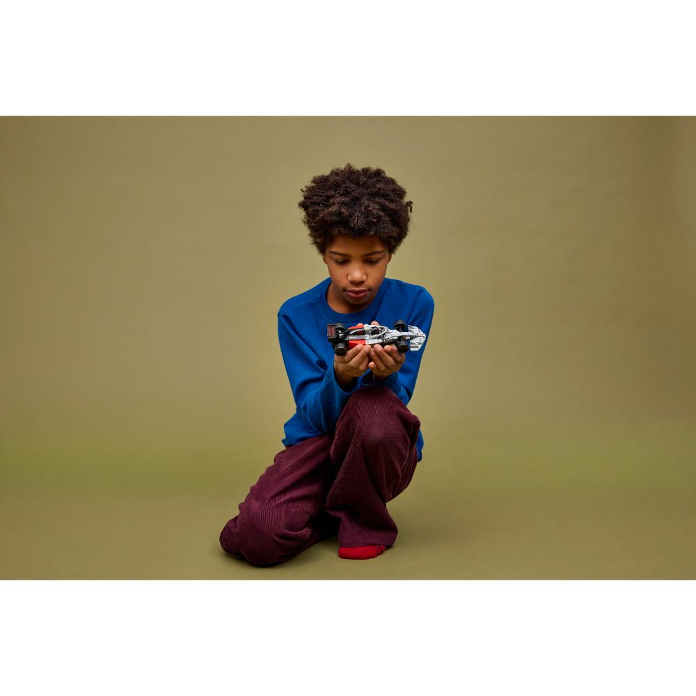 COCHE DE CARRERAS AUDI REVOLUT F1® TEAM R26