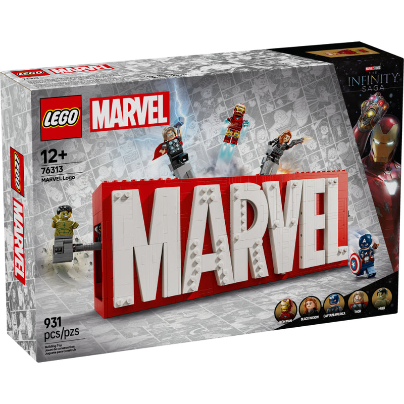 LEGO® Marvel Logotipo MARVEL y Minifiguras 76313 con Hulk, Thor, Iron Man, Viuda Negra y Capitán América emergiendo del icónico logo de Marvel.