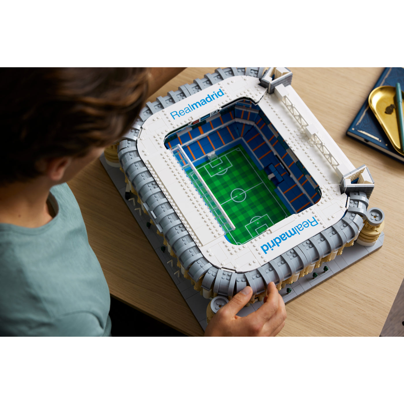 LEGO® Creator Expert  Estadio del Real Madrid – Santiago Bernabéu (10299)