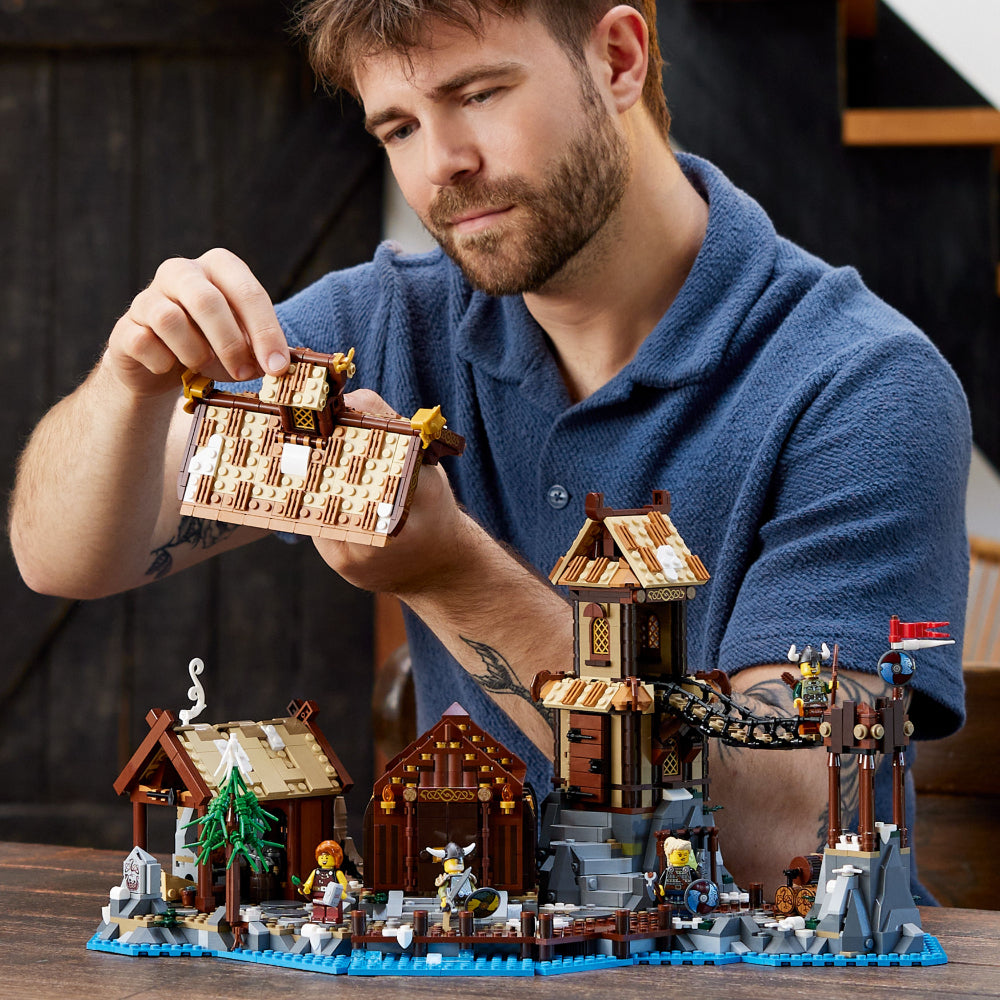 LEGO® Poblado Vikingo (21343)