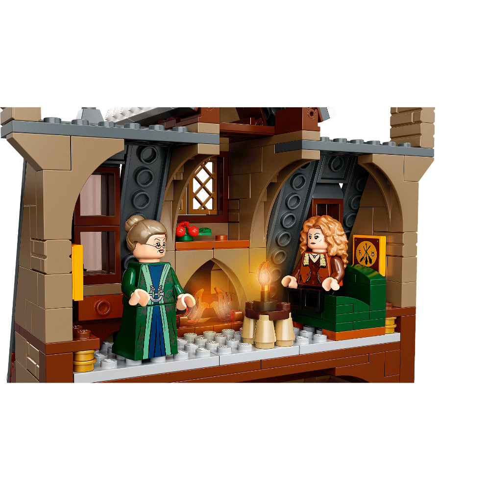 LEGO® Harry Potter™: Visita a la Aldea de Hogsmeade™(76388)_005